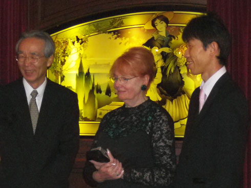 Le Consul Général du Japon à Marseille, la Vice-Présidente de l'association et le Vice Consul